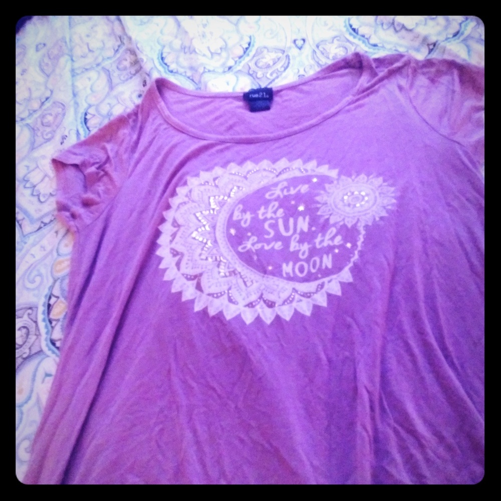 Tee(hangs a lil lower on sides